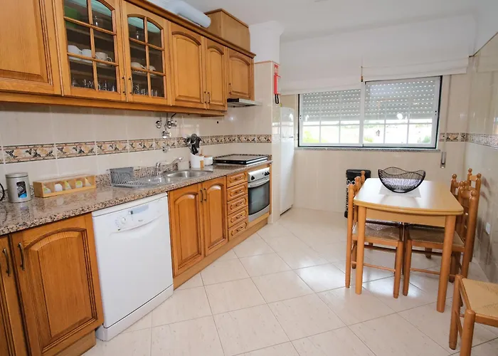 Apartamento T2 Em Condominio Fechado.