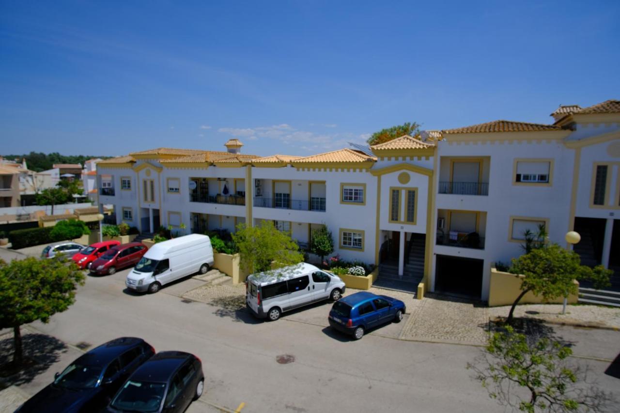 Apartment T2 Em Fechado.