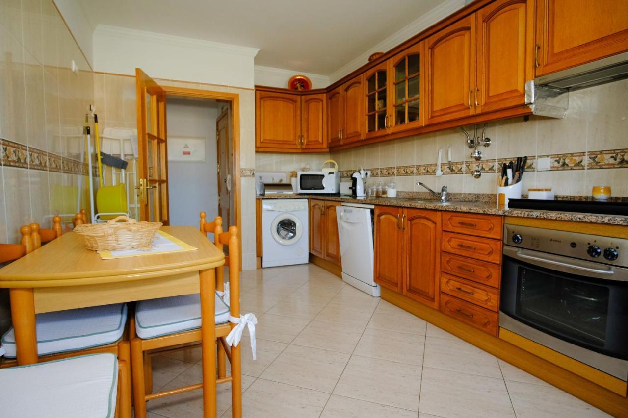 T2 Em Fechado. Apartment *